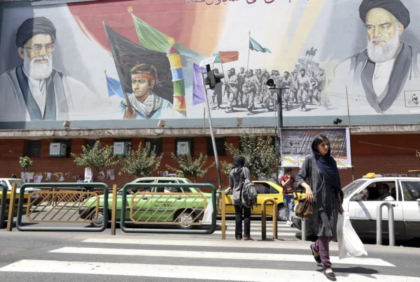 Irán amenaza con atacar bases de EE.UU. si estalla un conflicto