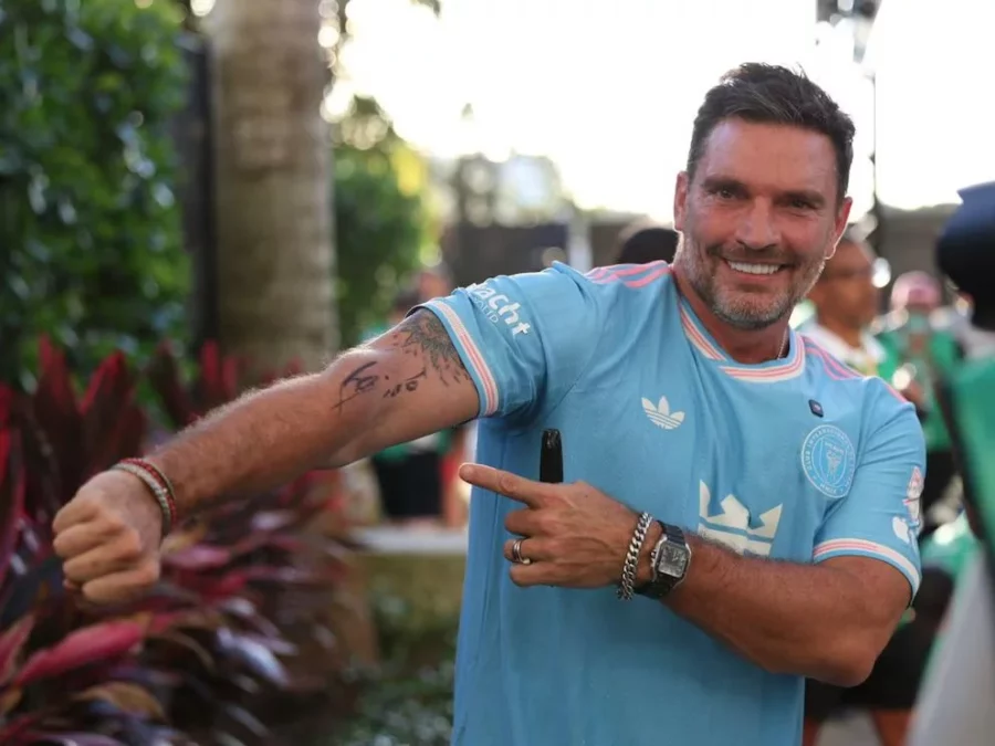 Julián Gil Julián Gil