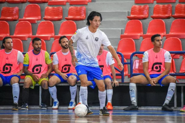 Jesús Castiblanco, del equipo SF Niupi Santiago, en partido del pasado domingo.