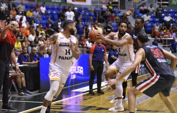 Juan Guerrero vs Leones