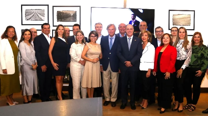 Junta Directiva Cámara Oficial de Comercio, Industria y Turismo de España en RD. Fuente externa Junta Directiva Cámara Oficial de Comercio, Industria y Turismo de España en RD. Fuente externa