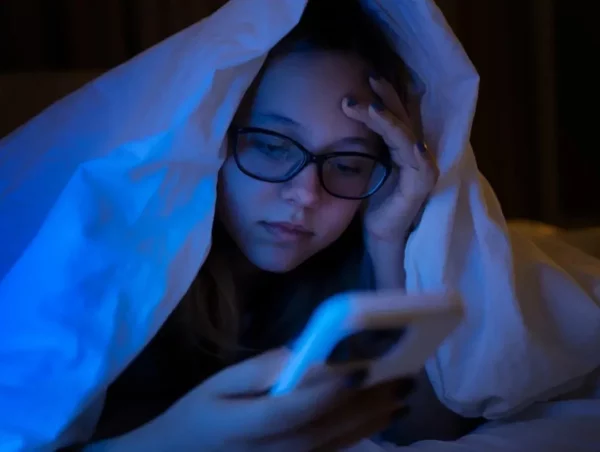 La pantalla debe colocarse a una distancia prudente al momento de uso continuo. Archivo