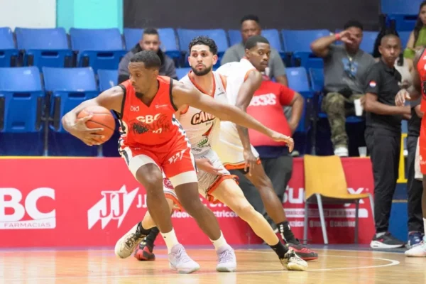 Leones GERARDO SUERO (10), LEONES_ BRYAN POLANCO, CAÑEROS