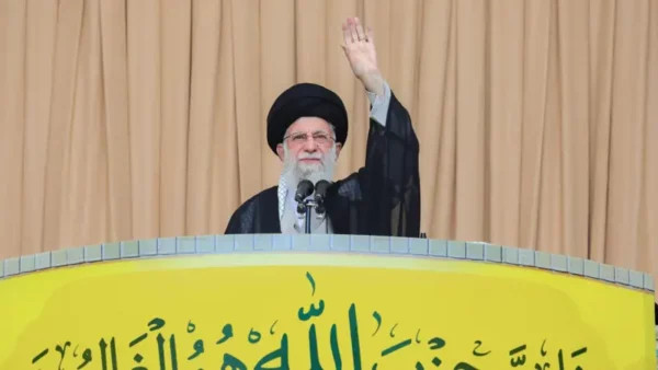 El ayatolá Alí Jamenei, sucesor de Jomeini, es el líder actual de la República Islámica.