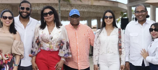 Lourdes Margarita Tiburcio, Joan Emil Vásquez, Piedad Ruiz, Lino Vásquez, Junior Vásquez Ruiz y Emelyn Santana de Vásquez. Fuente externa