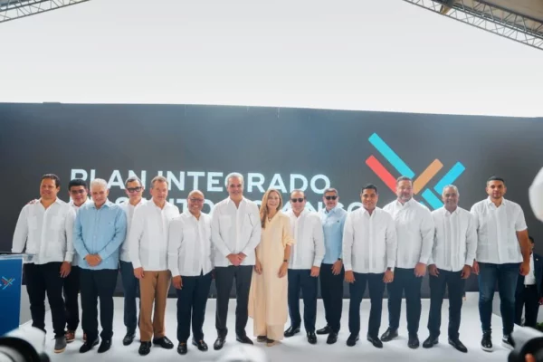 El presidente Luis Abinader encabezó acto de construcción Malecón Deportivo