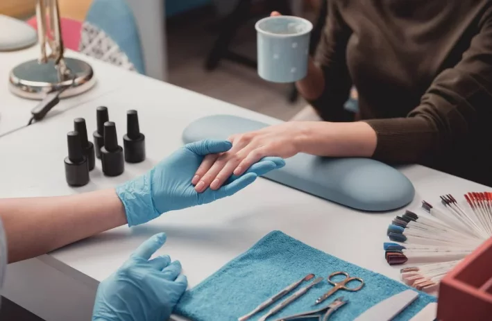Manicure y pedicure Manicure y pedicure