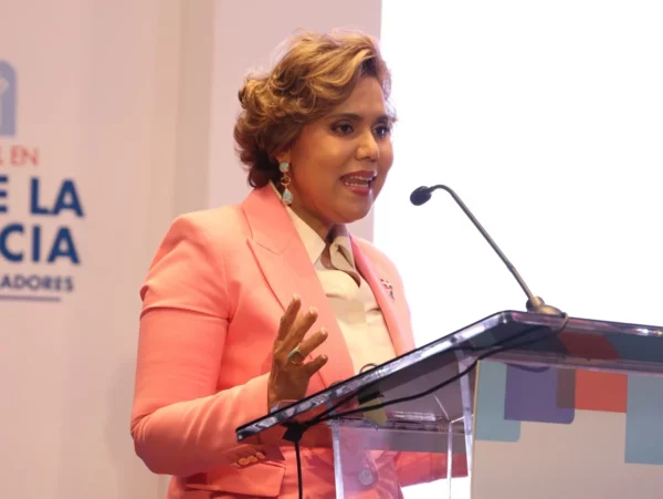 María Elena Vásquez de Procompetencia