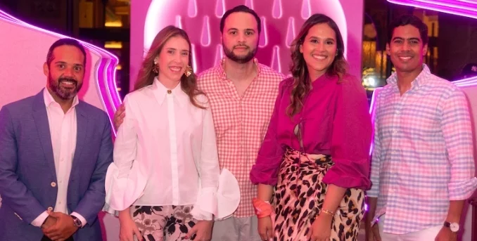 Melvin Cruz, Adriana Pocaterra, Enmanuel Almánzar, María T. González y Jorge Ricardo. Fuente externa