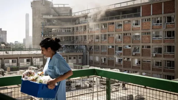 Hospital en llamas y reactor bajo fuego: tensión máxima entre Irán e Israel