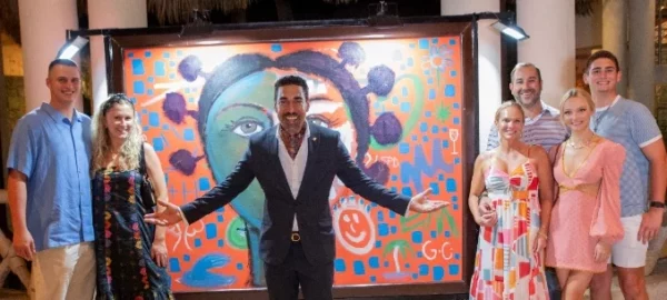 Óscar Abreu junto a representantes de las embajadas. Fuente externa