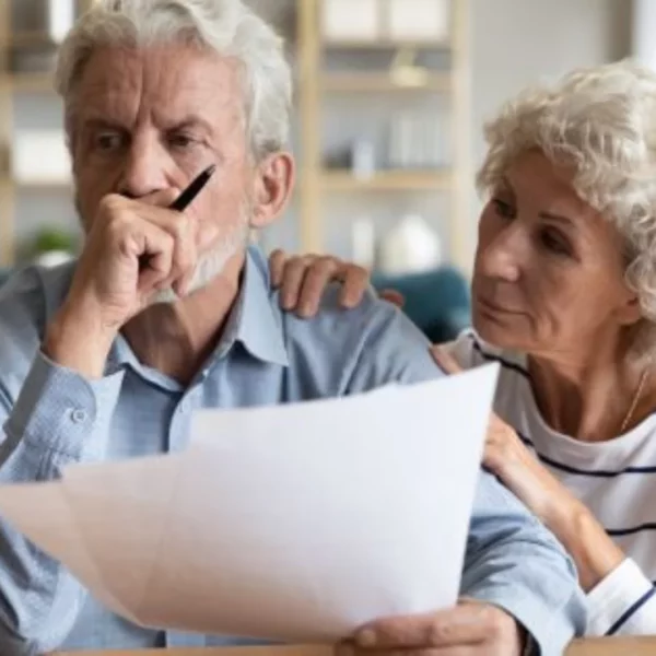 Pensiones en RD: ¿derecho social o mina de oro para las AFP? Estudio revela que sistema sirve a élites