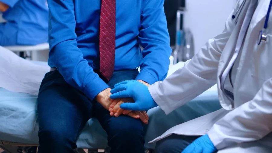 Prevalece una tendencia de evitar o retrasar la visita al médico a partir de los 40 años.