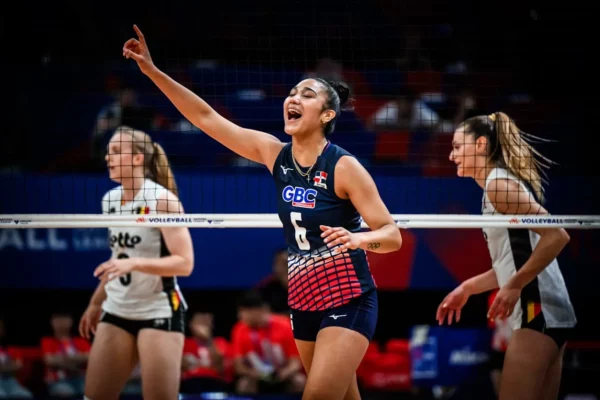 Ariana Rodríguez celebra el triunfo ante Bélgica.