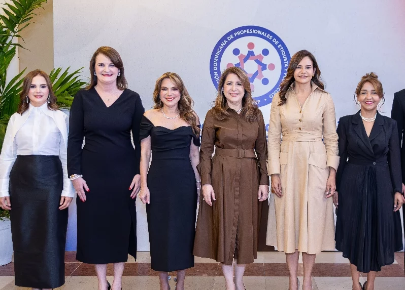 Ridalbi Mateo, Francesca Peña, Nelly Azar, Jacqueline Viteri, Celeste Pérez y Sobeya Salazar. Fuente externa Ridalbi Mateo, Francesca Peña, Nelly Azar, Jacqueline Viteri, Celeste Pérez y Sobeya Salazar. Fuente externa