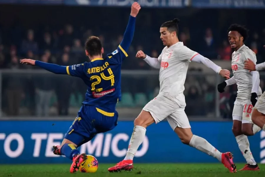 Tijjani Reijnders, izquierda, del AC Milan Tijjani Reijnders, izquierda, del AC Milan