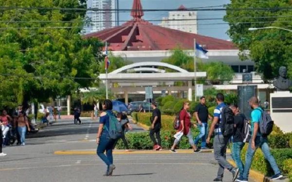 ¿Pueden las universidades obligar a los estudiantes a terminar con un pensum distinto al de su inscripción? El Mescyt responde