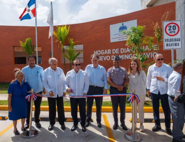 Abren – hogar –  para – adultos