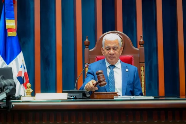 Ricardo de los Santos, presidente del Senado.