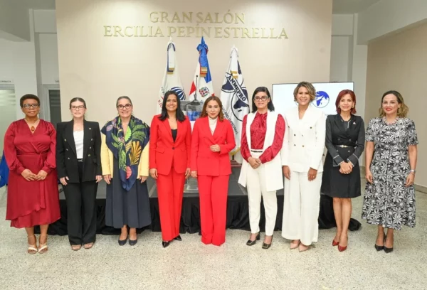 Ministra de la Mujer, Mayra Jiménez