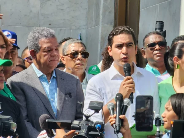 Secretario de la Juventud de Fuerza del Pueblo (FP), José Ernesto Abud