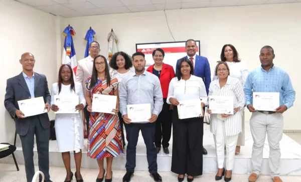 UASD RECONOCE APORTES A LA DIVULGACIÓN CIENTÍFICA