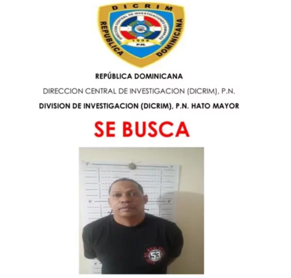 Los responsables de este hecho han sido identificados como los reconocidos delincuentes Junior Martínez Reynoso, de 43 años; un segundo conocido como “Chuky El Grande”, y un tercero en proceso de identificación.