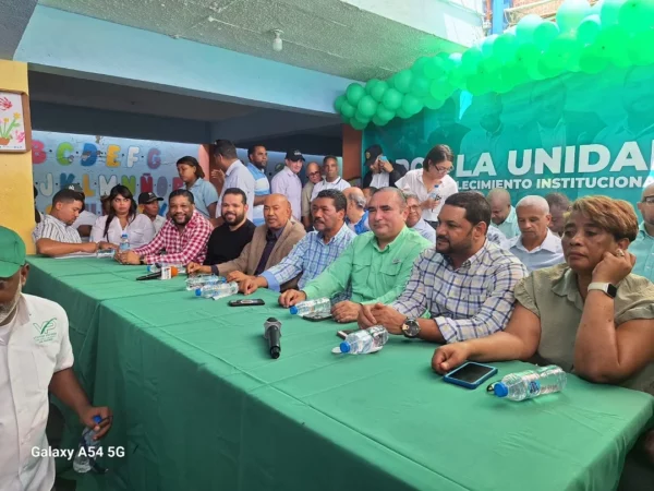 Manuel Brito, aspirante a la presidencia del partido Fuerza del Pueblo (FP) en el municipio Santo Domingo Norte