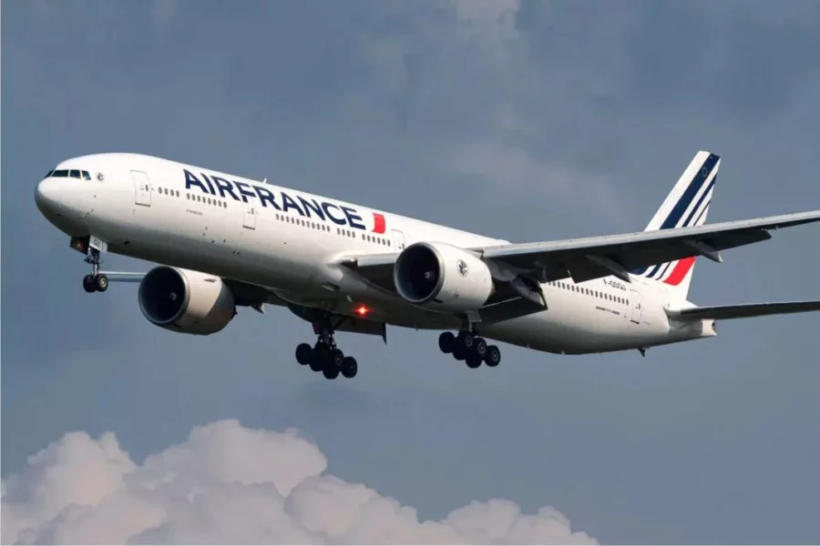 air_france_b777_landing-1068×712 air_france_b777_landing-1068×712
