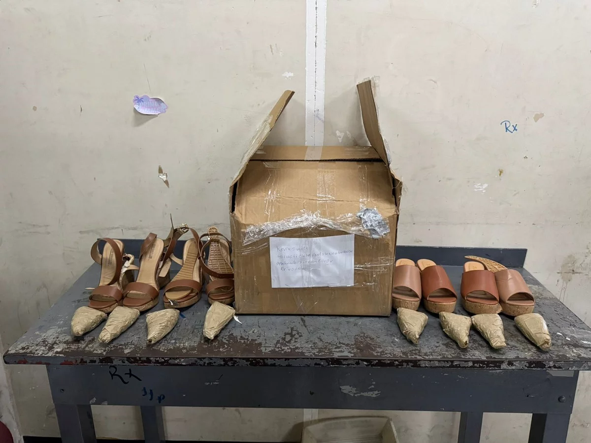 Droga en tacones: DNCD incautan más de un kilo de cocaína en zapatillas