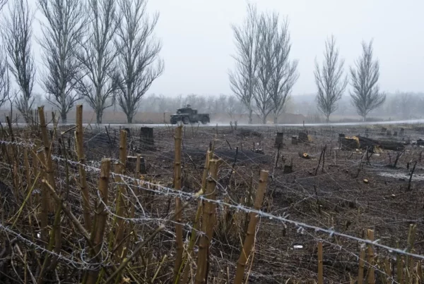 Al menos un muerto y seis heridos en un ataque masivo ruso contra Ucrania