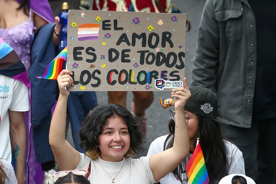 matrimonios-homosexuales-cuatro matrimonios-homosexuales-cuatro