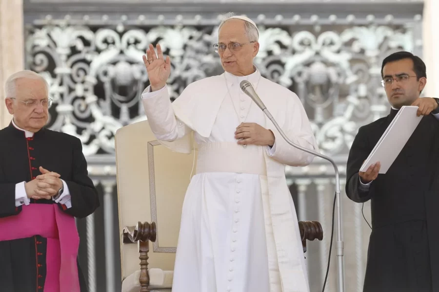 papa y los sacerotes