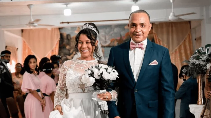 pareja villa altagracia