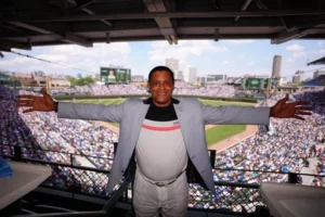 Sammy Sosa es recibido en Chicago como un héroe