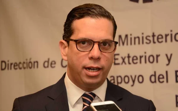 César Dargam lamenta politización del tema de SeNaSa.