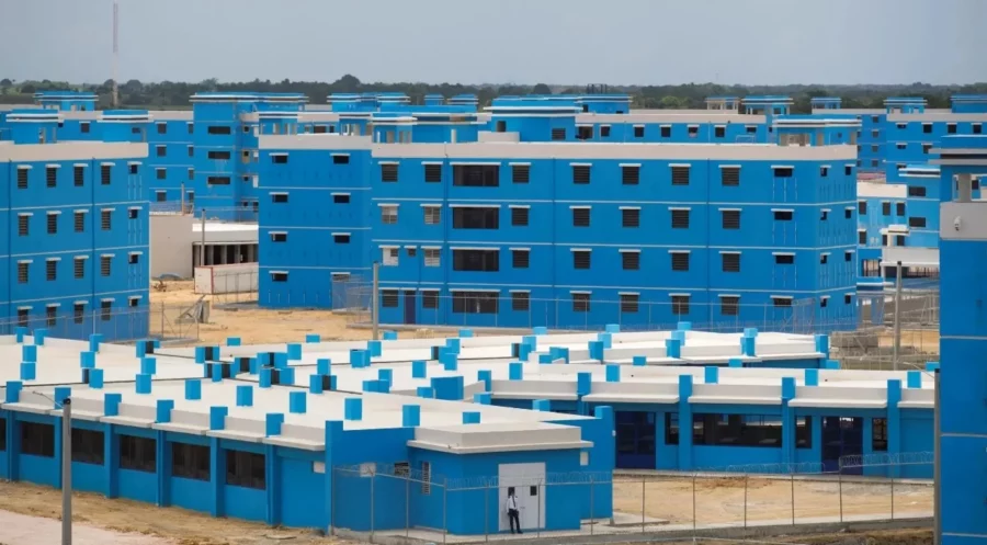 Edificios del complejo   Las Parras, que se construye en el municipio de Guerra.