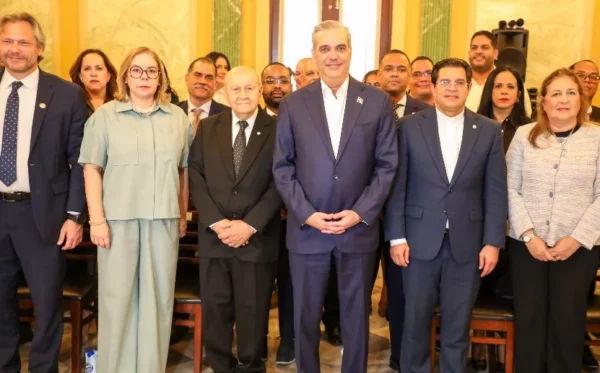 El comité estará   presidido por el reverendo Secilio Espinal.