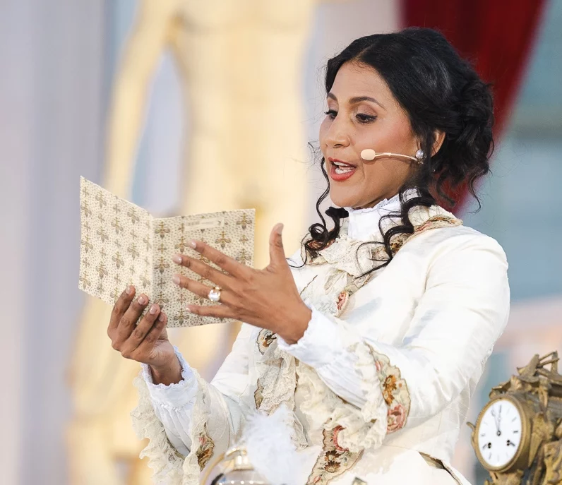 Nathalie Peña Comas, ovacionada por Violetta en La traviata. Nathalie Peña Comas, ovacionada por Violetta en La traviata.