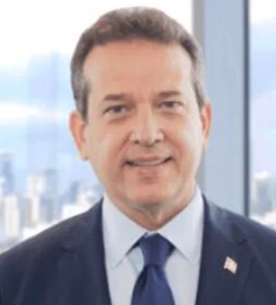 Víctor -Ito- Bisonó, ministro de Industria y Comercio. Víctor -Ito- Bisonó, ministro de Industria y Comercio.