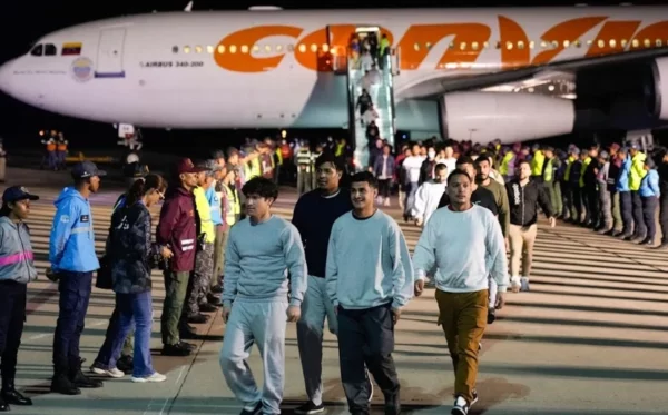 Entre los repatriados hay 151 menores de edad y 104 mujeres.