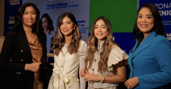 Judith Peña, Ginnegizeth Cárdenas, Katherine Castro y Gerinilda Mateo.