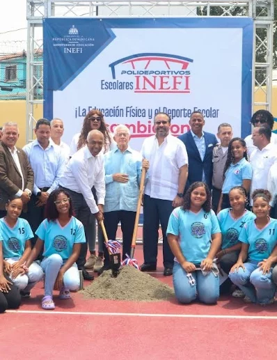 Palazopara iniciar los trabajos de construcción techado. Palazopara iniciar los trabajos de construcción techado.