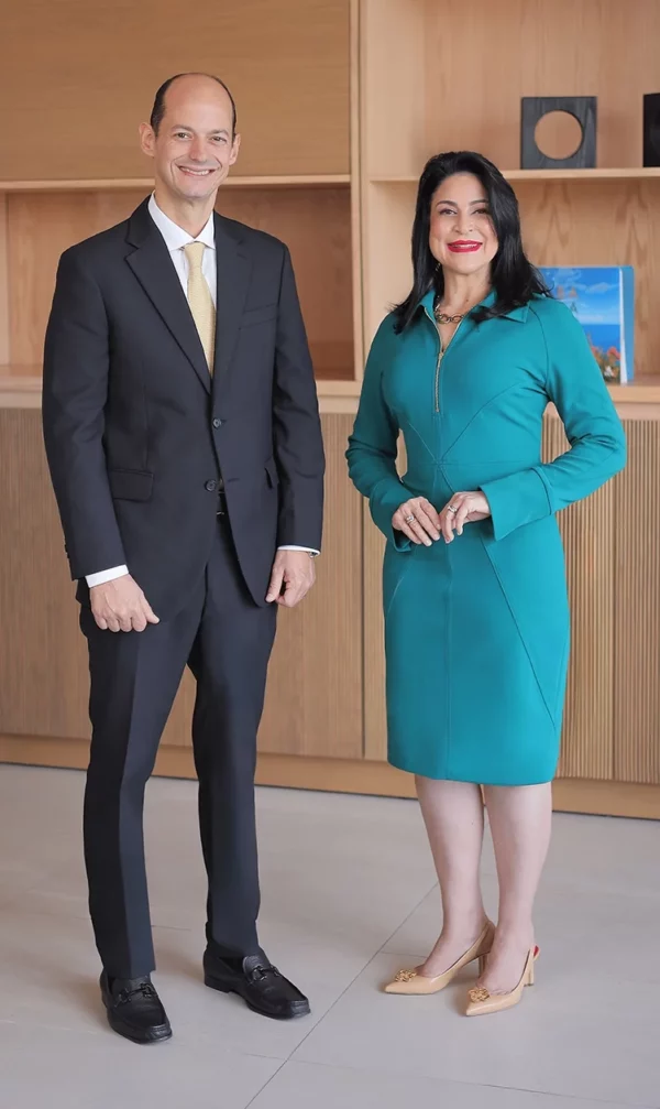 Alejandro Cambiaso y Amelia Reyes Mora.