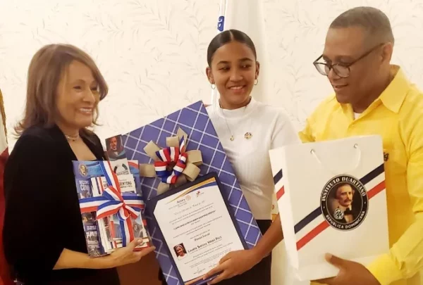 Entrega de los premios estudiantiles.