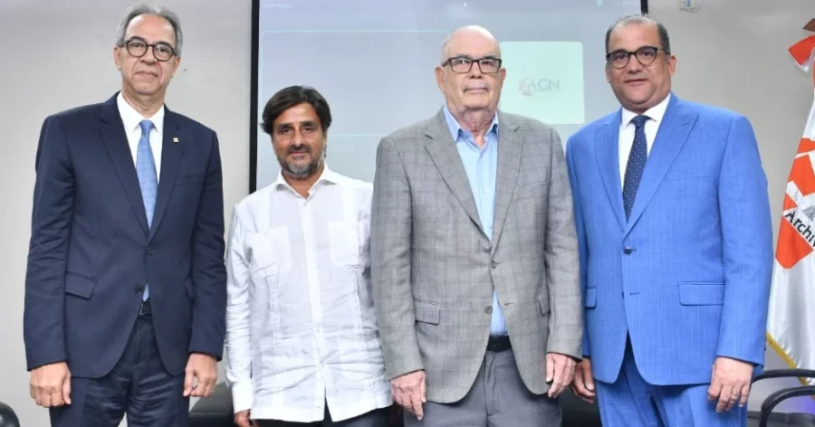 José Mármol, Ignacio Sánchez de Lerín, Roberto Cassá y Olivo Rodríguez Huertas.