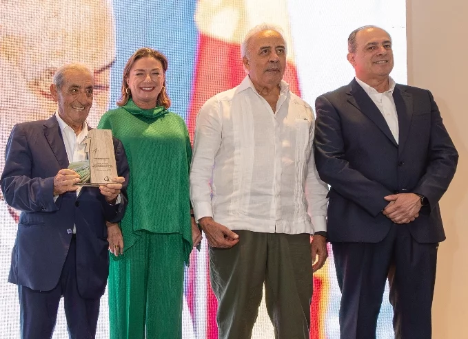 Pepe Hidalgo, María José Hidalgo, Félix García y Paco Pérez. Pepe Hidalgo, María José Hidalgo, Félix García y Paco Pérez.