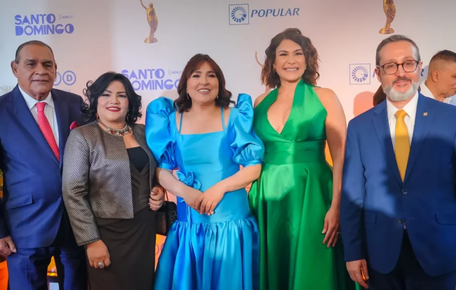 Miguel Franjul, Wendy Santana, Emelyn baldera, Elianta Quintero y Esteban Martínez Murga.