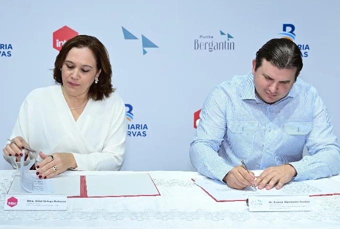Alliet Ortega Rabassa y Andrés Marranzini Grullón.