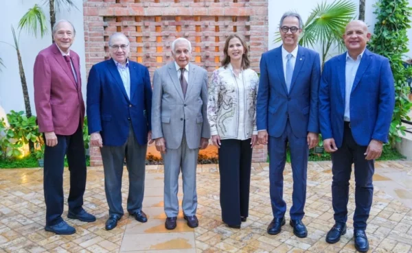 Geo Ripley, Manuel García Arévalo, Abelardo Jiménez, Carmen Rita Cordero, José Mármol y José Enrique Delmonte.